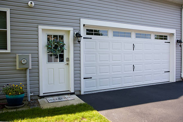 24/7 Emergency Garage Door Panel Replacement experts in Tonopah, NV